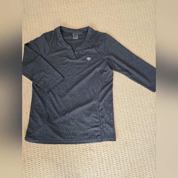 Women's StormTech 3/4 length sleeve active Shirt - Picture 1 of 2